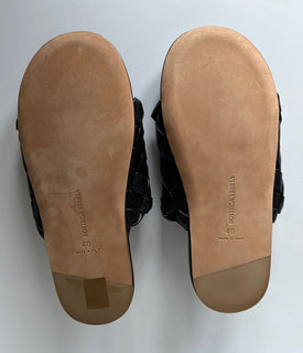 NIB $ 1150 Bottega Veneta Herren-Sandalen aus Intrecciato-Leder Schwarz 9 US 620298 IT