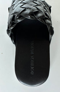 NIB $ 1150 Bottega Veneta Herren-Sandalen aus Intrecciato-Leder Schwarz 9 US 620298 IT
