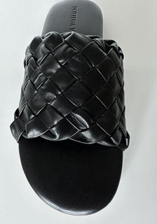 NIB $ 1150 Bottega Veneta Herren-Sandalen aus Intrecciato-Leder Schwarz 9 US 620298 IT