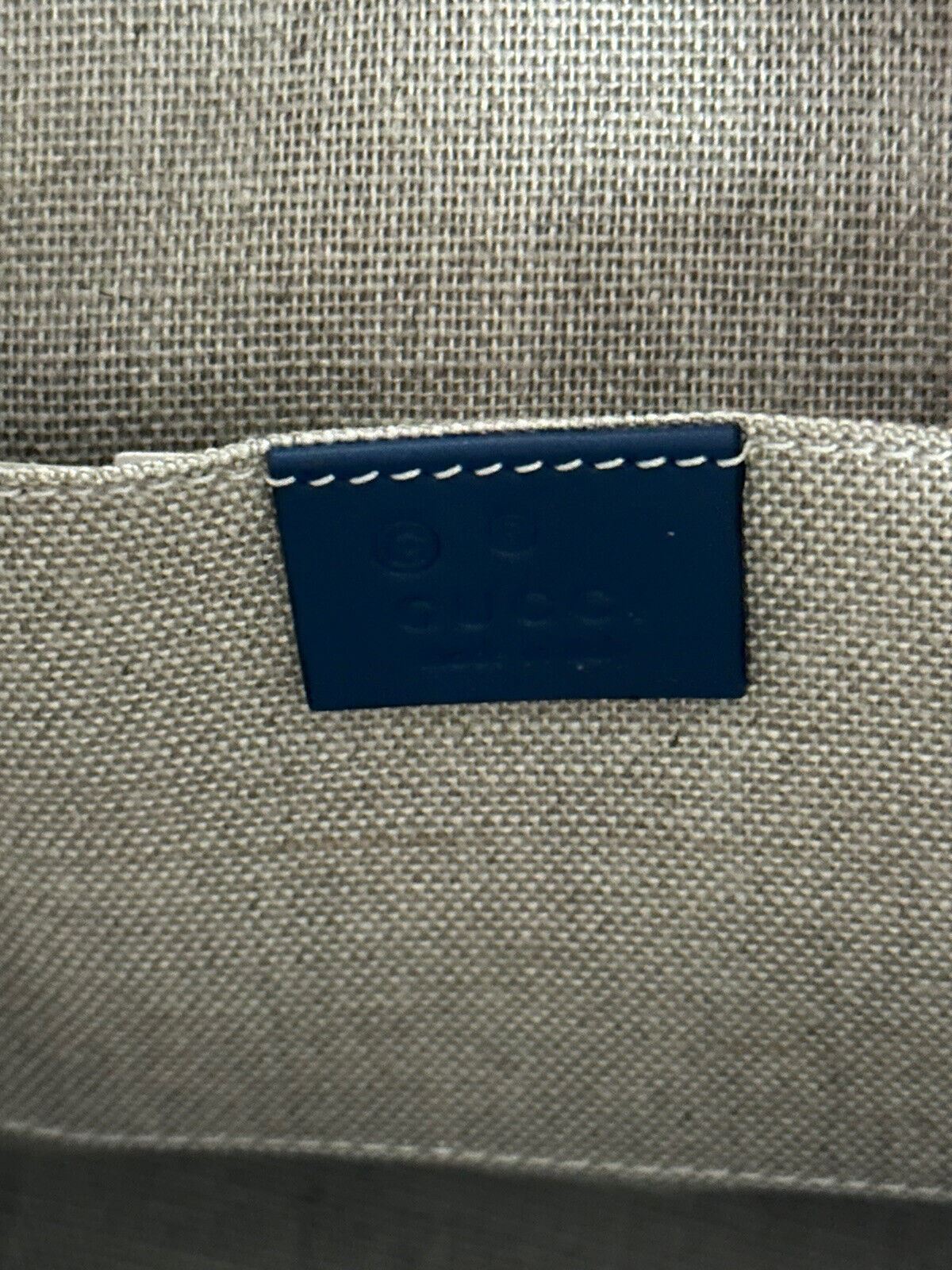 Neue Gucci GG Leder GG Microguccissima Monogramm Kuppeltasche Blau Hergestellt in Italien 