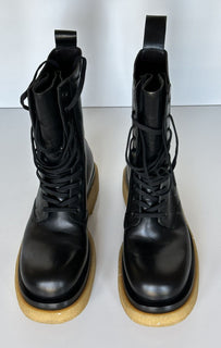 NIB $ 1450 Bottega Veneta Military Kalbsleder Schwarze Stiefel 9 US 667093 IT