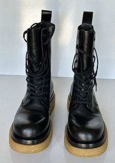 NIB $ 1450 Bottega Veneta Military Kalbsleder Schwarze Stiefel 9,5 US 667093 IT