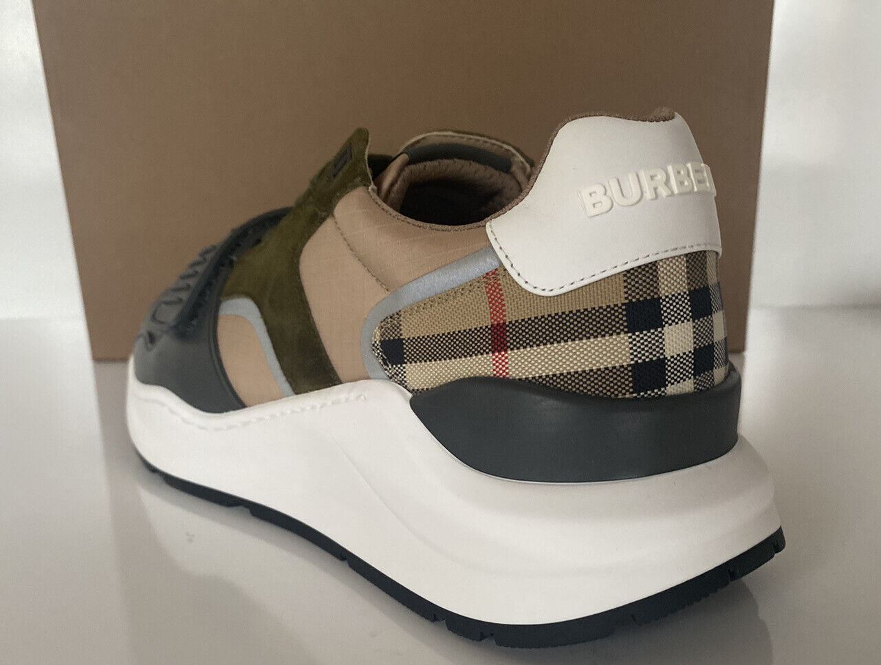 NIB Burberry Men's Ramsey Check Beige & Green Sneakers 8 US (41 Euro) 8045292 IT