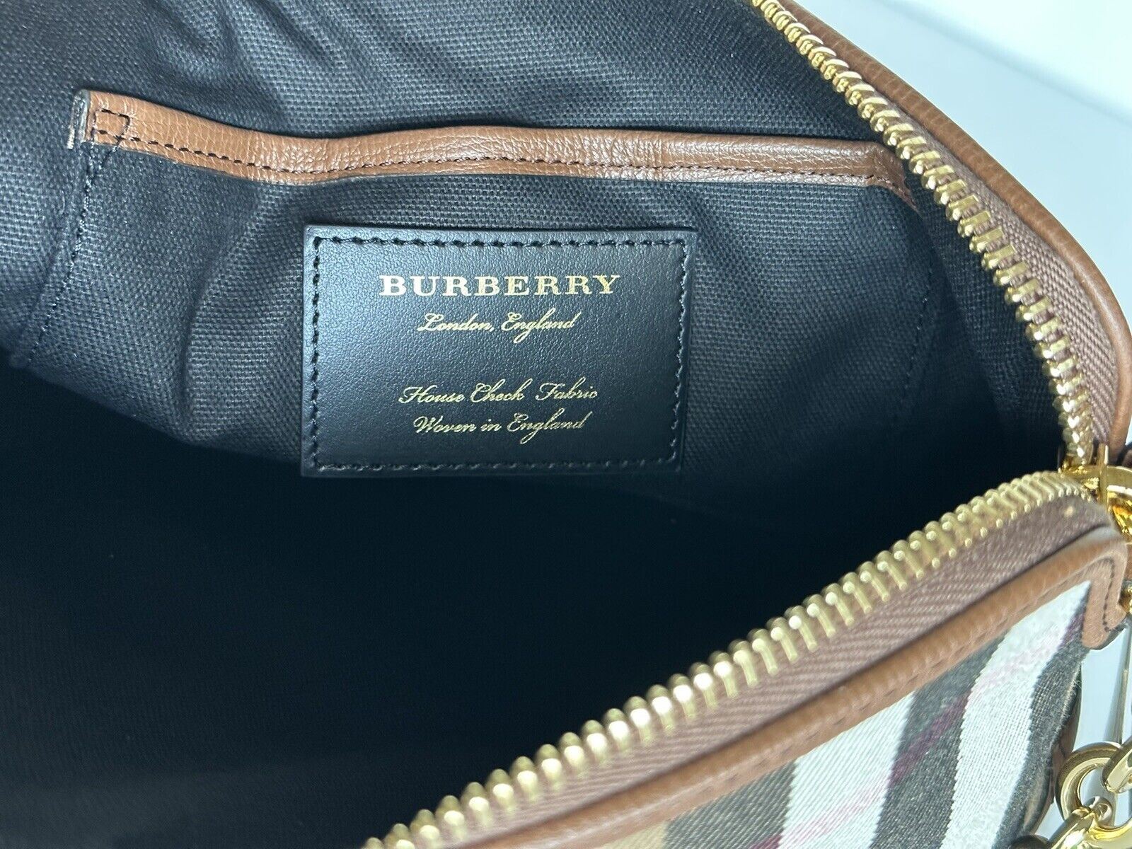 Neu mit Etikett: Burberry Abingdon House Check Derby Leder Umhängetasche Tan 40147391 Italien 
