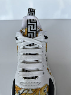 NIB $ 950 VERSACE Weiße Turnschuhe mit Barock-Print Größe 6 US (39 Euro) 1002781 Italien 