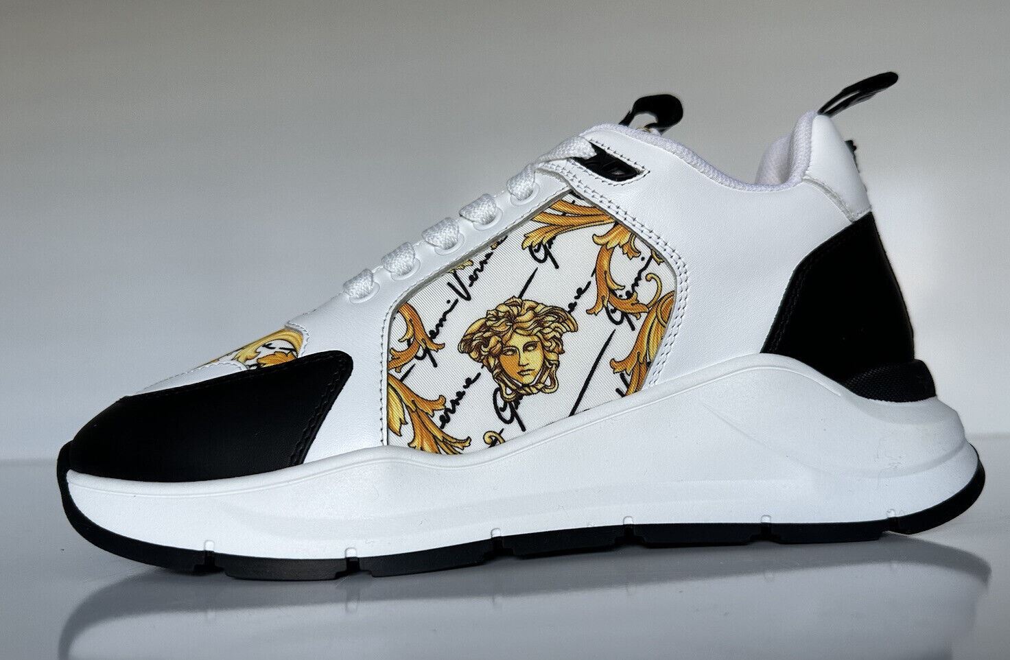 NIB $950 VERSACE Baroque Print White Sneakers Size 13 US (46 Euro) 1002781 IT