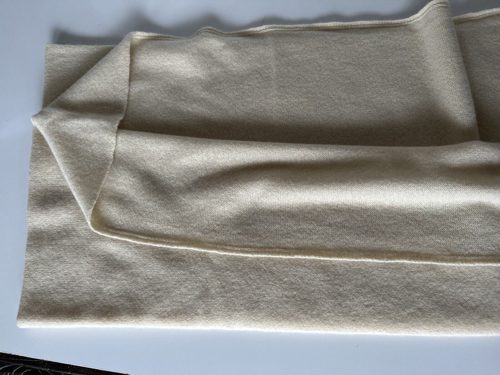 Neu mit Etikett: 1.170 $ Bottega Veneta Schal aus 100 % Kaschmir, hellbraun, 70 x 220, hergestellt in Italien, 608165 