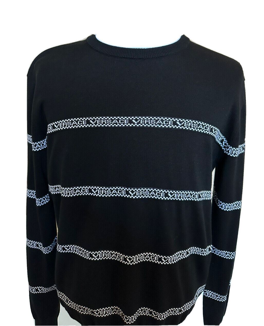 Neu mit Etikett: 850 $ Versace Logo Baumwollstrickpullover Schwarz 50 (Groß) Italien A89468S
