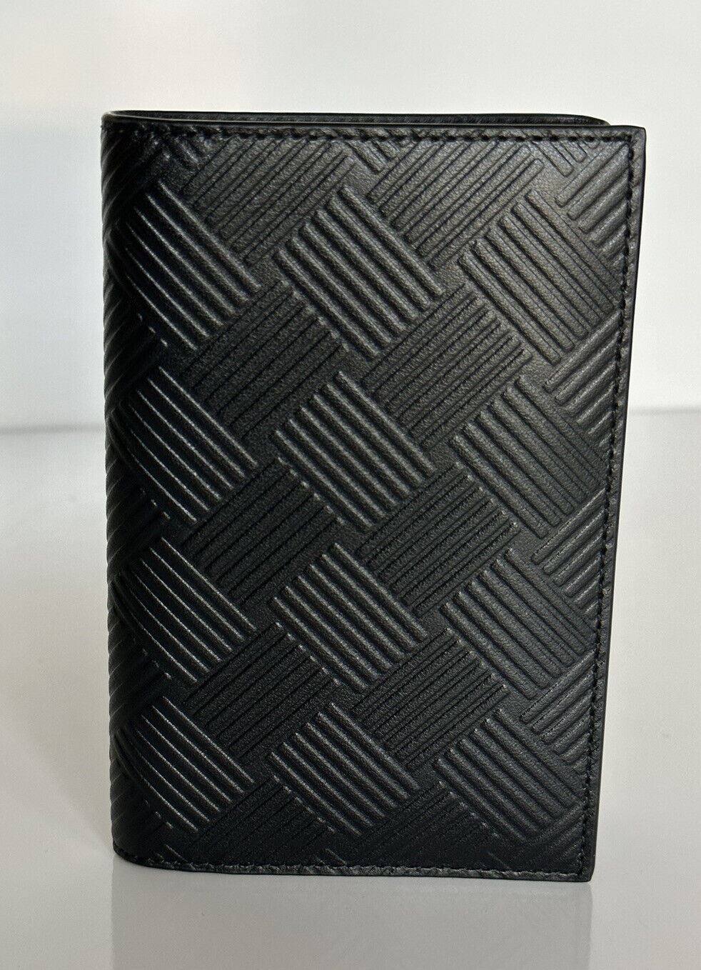 NWT $380 Bottega Veneta Debossed Leather Passport Holder Black/Silver 667061 IT
