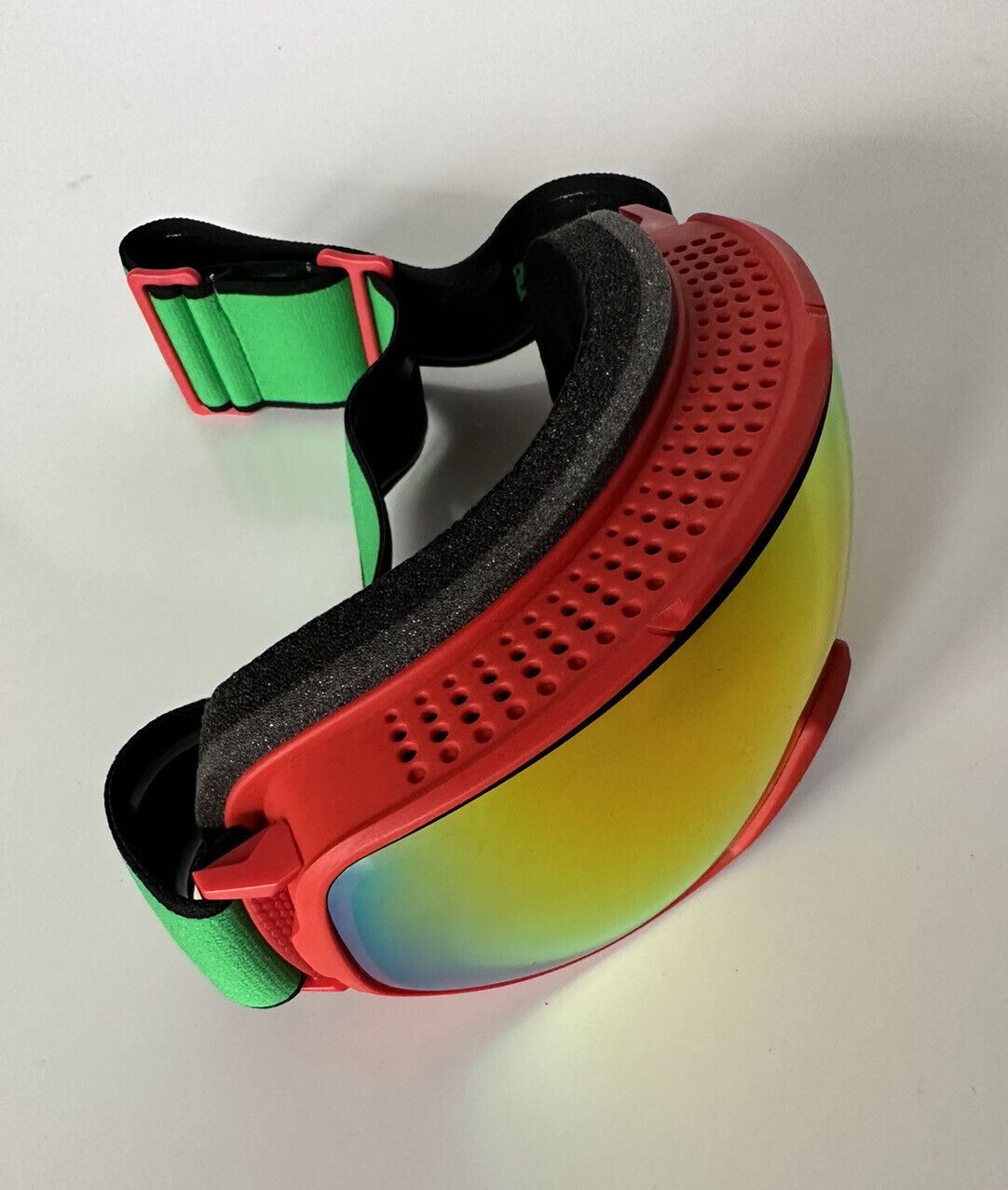 NWT $760 Bottega Veneta Unisex Rubber-injected Ski Goggles Sunglasses Red 691536