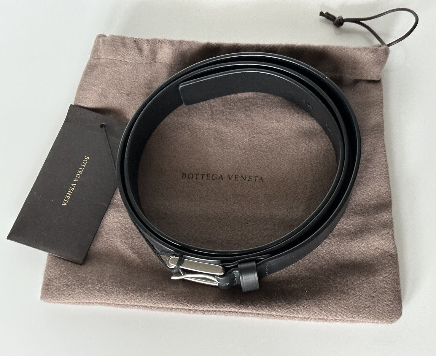 NWT $480 Bottega Veneta Elongated Holes Matte Leather Black Belt 105/42 574858