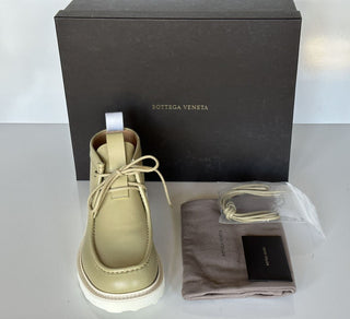 NIB $ 890 Bottega Veneta Leder Grüne leichte Stiefeletten 9 US 578287 Italien