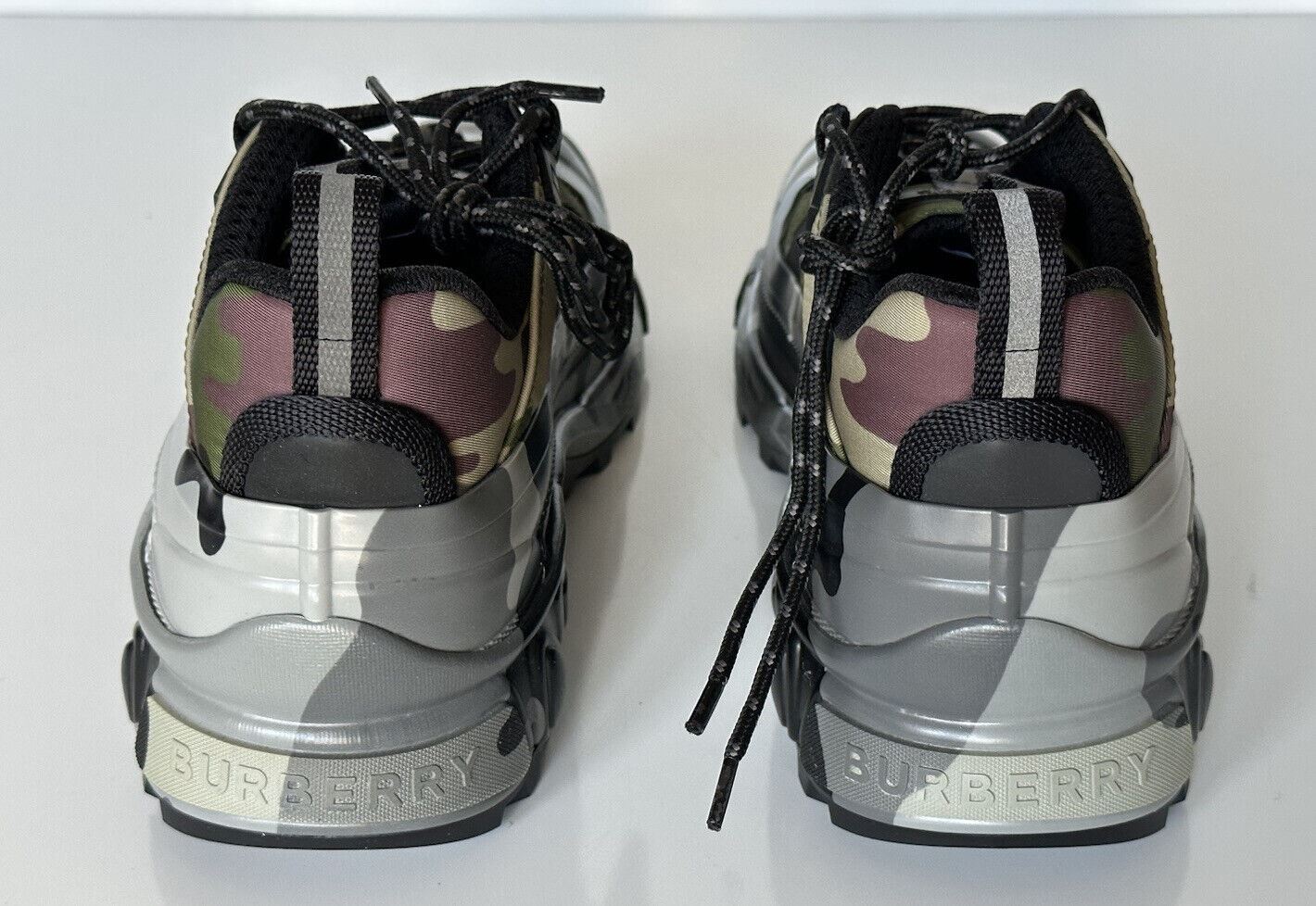 NIB $890 Burberry Herren Arthur Mangrove Green Sneakers 9 US (42 Euro) 8042185 IT 