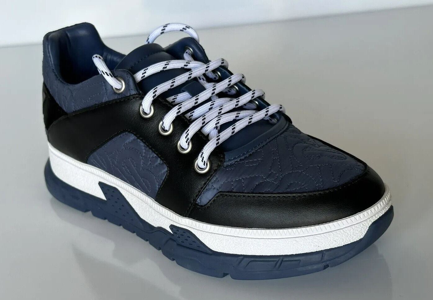 Neu mit Etikett: 410 $ Burberry K1-Brockton Jungen-Sneaker, Kieselblau, 33 Euro 80446281 