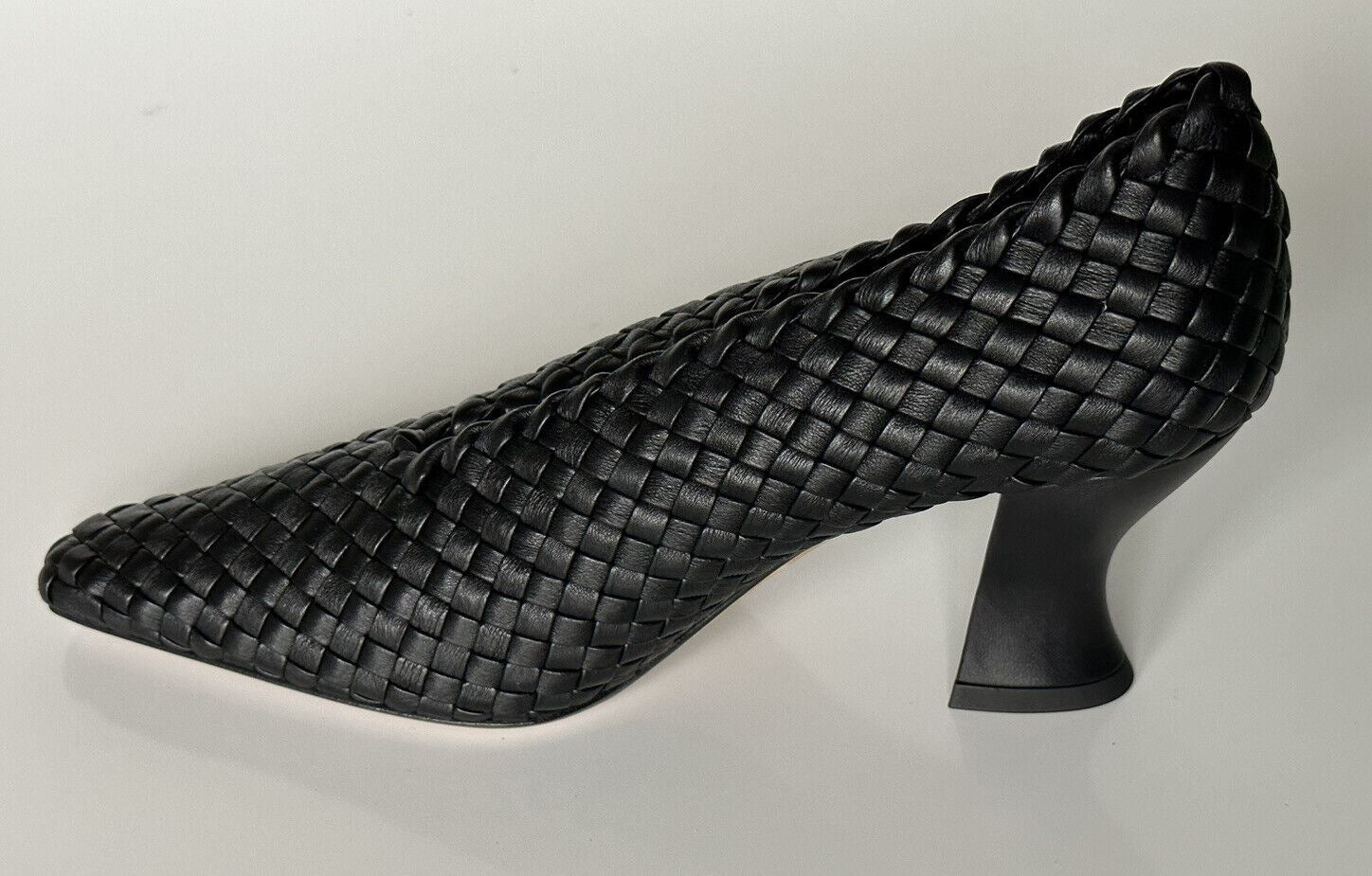 Черные кожаные туфли Bottega Veneta Tubular Lagoon Intrecciato 7,5 608850, $1150