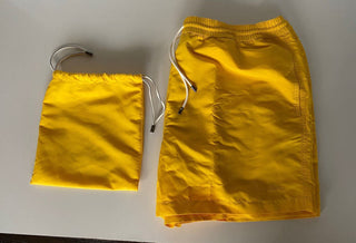 Neu mit Etikett: 295 $ Polo Ralph Lauren Purple Label Herren-Badeshorts in Gelb, Größe L, Portugal 