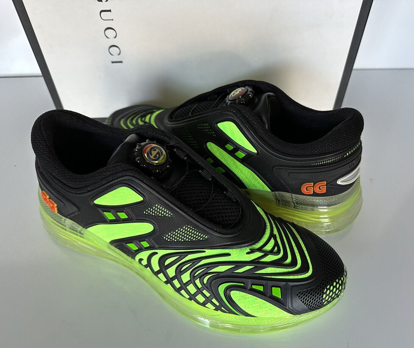 NIB Gucci Ultrapace R Sneakers in Schwarz und Grün 8,5 US (Gucci 8) 620337 IT 