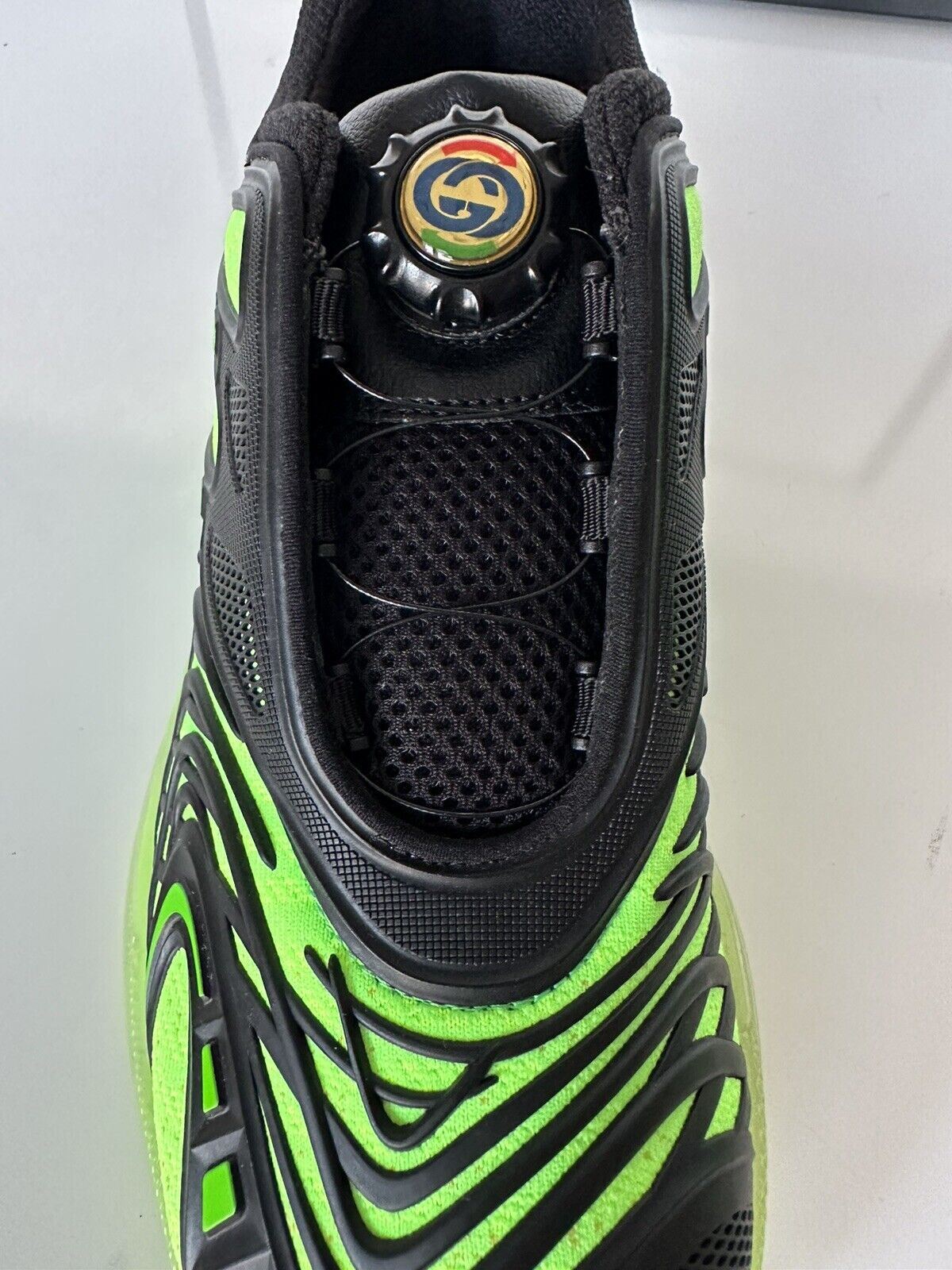 Черные и зеленые кроссовки NIB Gucci Ultrapace R 8 US (Gucci 7.5) 620337 IT