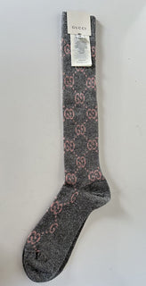 Neu mit Etikett: Gucci Greek Interlocking GG Kniestrümpfe in Silber/Pink Metallic 476525 