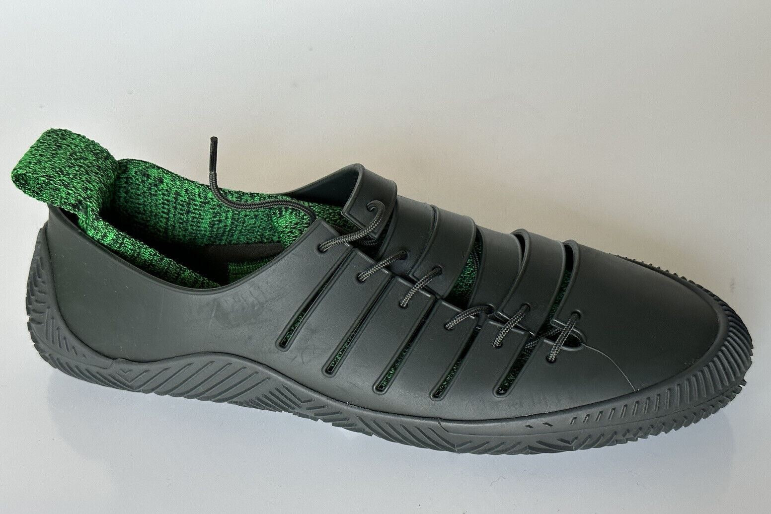 NIB $ 750 Bottega Veneta Tech Knit Rubber Green Climber Sneakers 8 US 658725 IT 