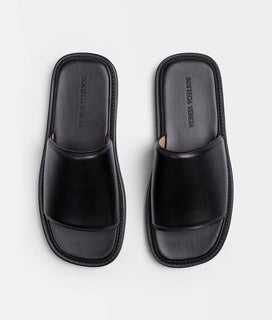 NIB $ 690 Bottega Veneta Herren-Sandalen aus Wiener Kalbsleder Schwarz 7 US 667087 IT 