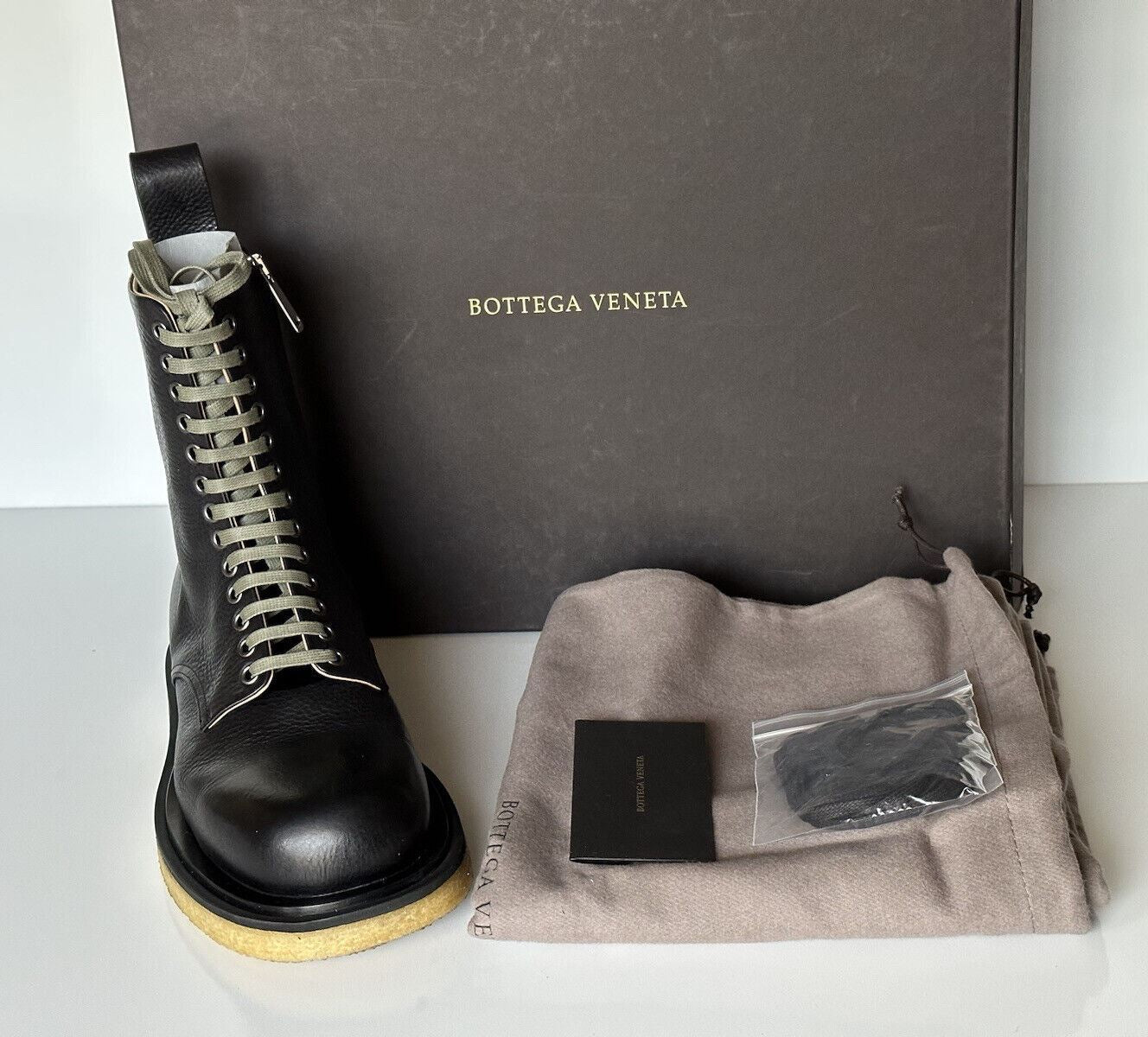 NIB $ 1450 Bottega Veneta Military-Kalbsleder-Schnürstiefel in Schwarz 8,5 US 610338