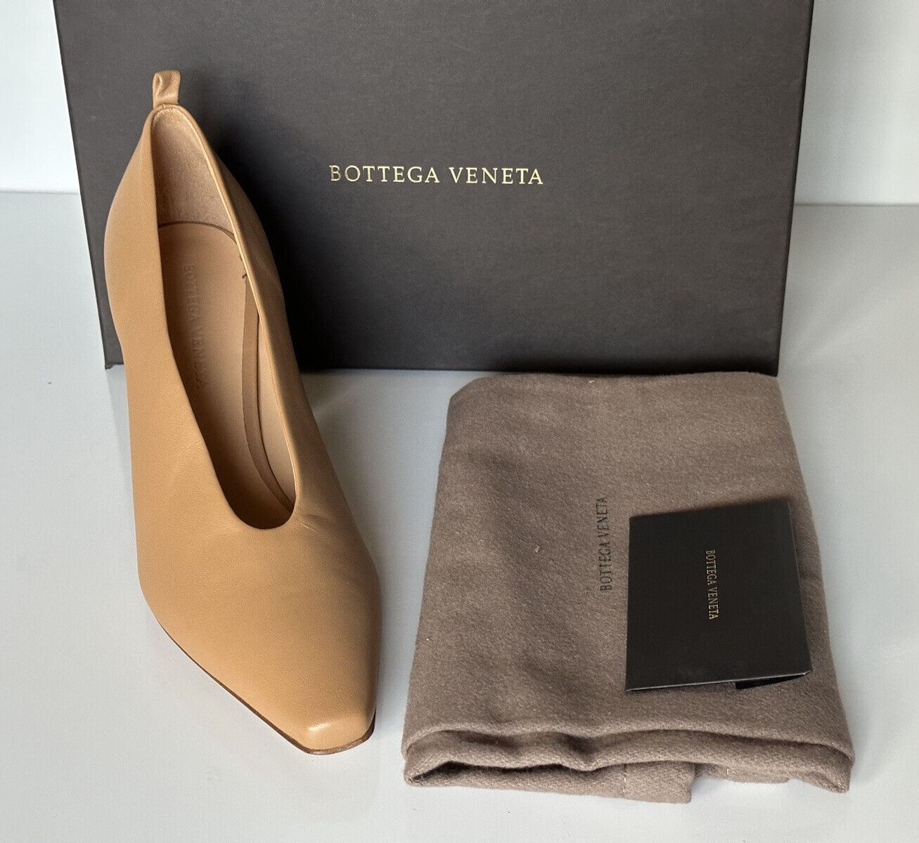 СИН $890 Bottega Veneta Apple Dream Leather Shoes Saddle 8.5 США 574635 Италия