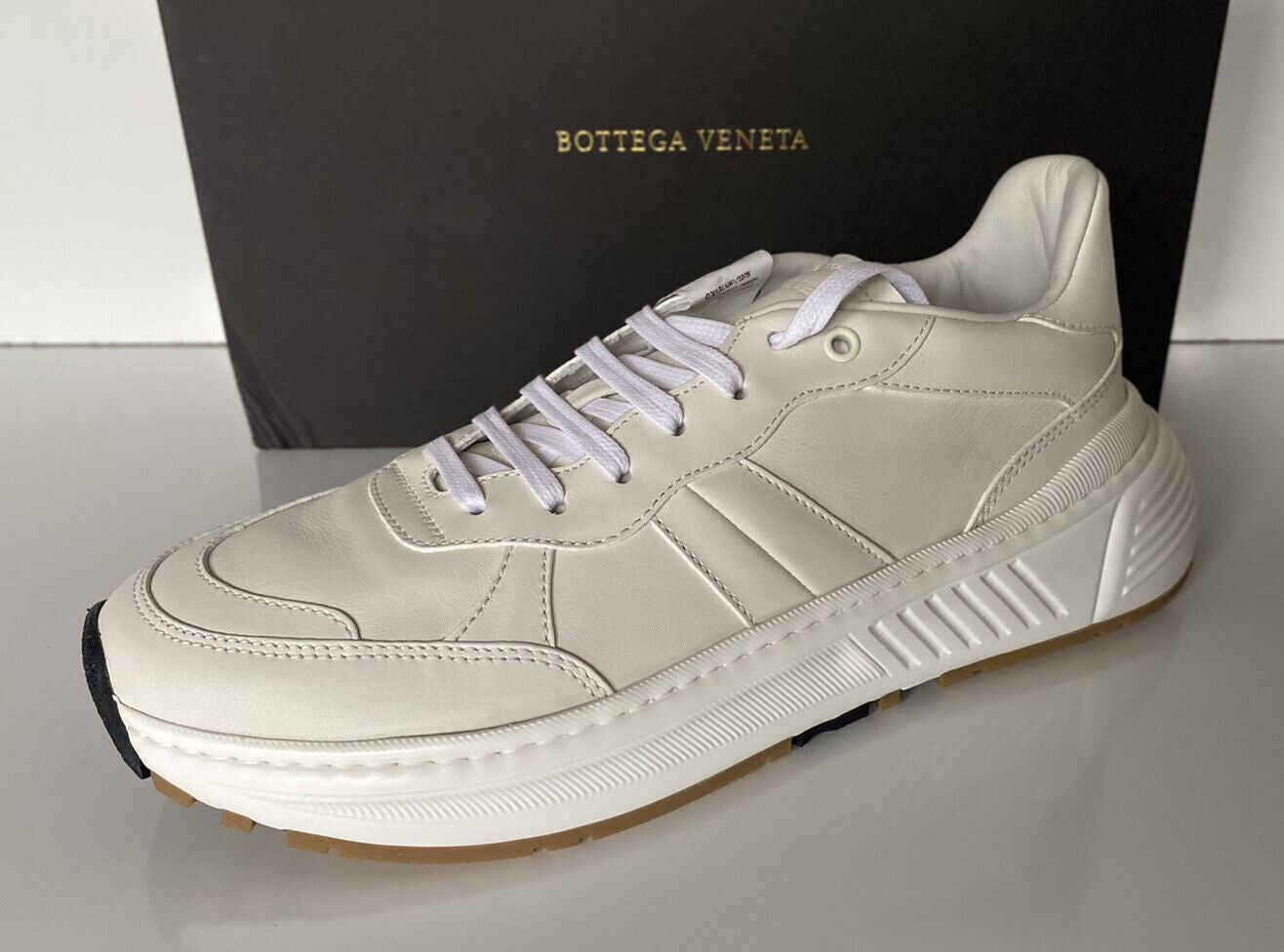 NIB $850 Bottega Veneta Men’s White Calf Leather Sneakers 9.5 US 565646 9117