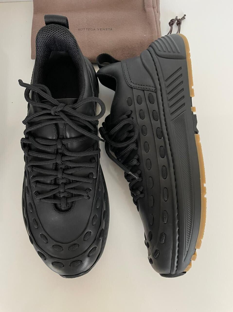 NIB $950 Bottega Veneta Mens Leather Black Sneakers 8 US (41) 578305 1000