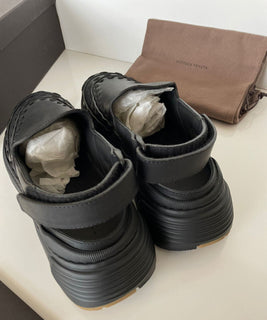 NIB $ 950 Bottega Veneta Herren-Sandalen aus schwarzem Leder, 13 US (46 Eu) 578304 