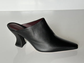 NIB $ 760 Bottega Veneta Napa Leder Black Almond Toe Mules Schuhe 8 US 608838 IT