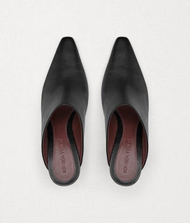 NIB $ 760 Bottega Veneta Napa Leder Black Almond Toe Mules Schuhe 9 US 608838 IT