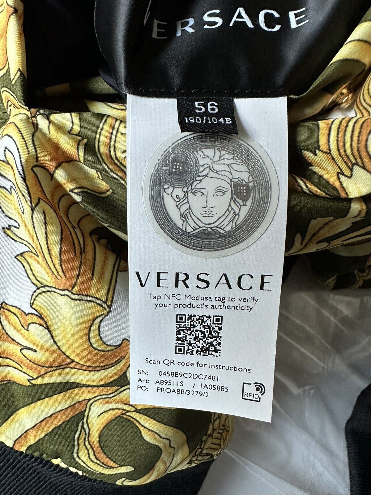 Neu mit Etikett Versace Herren Blousons Barock Wendejacke Militärgrün 56 A89511S 