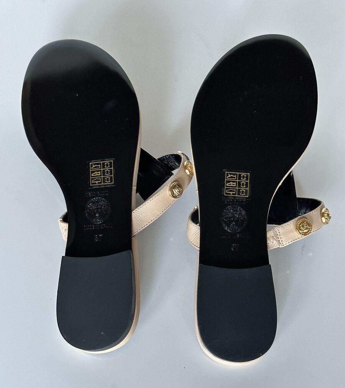 NIB $850 VERSACE Medusa Women's Beige Sandals 8 US (38 Euro) DST669CS Spain