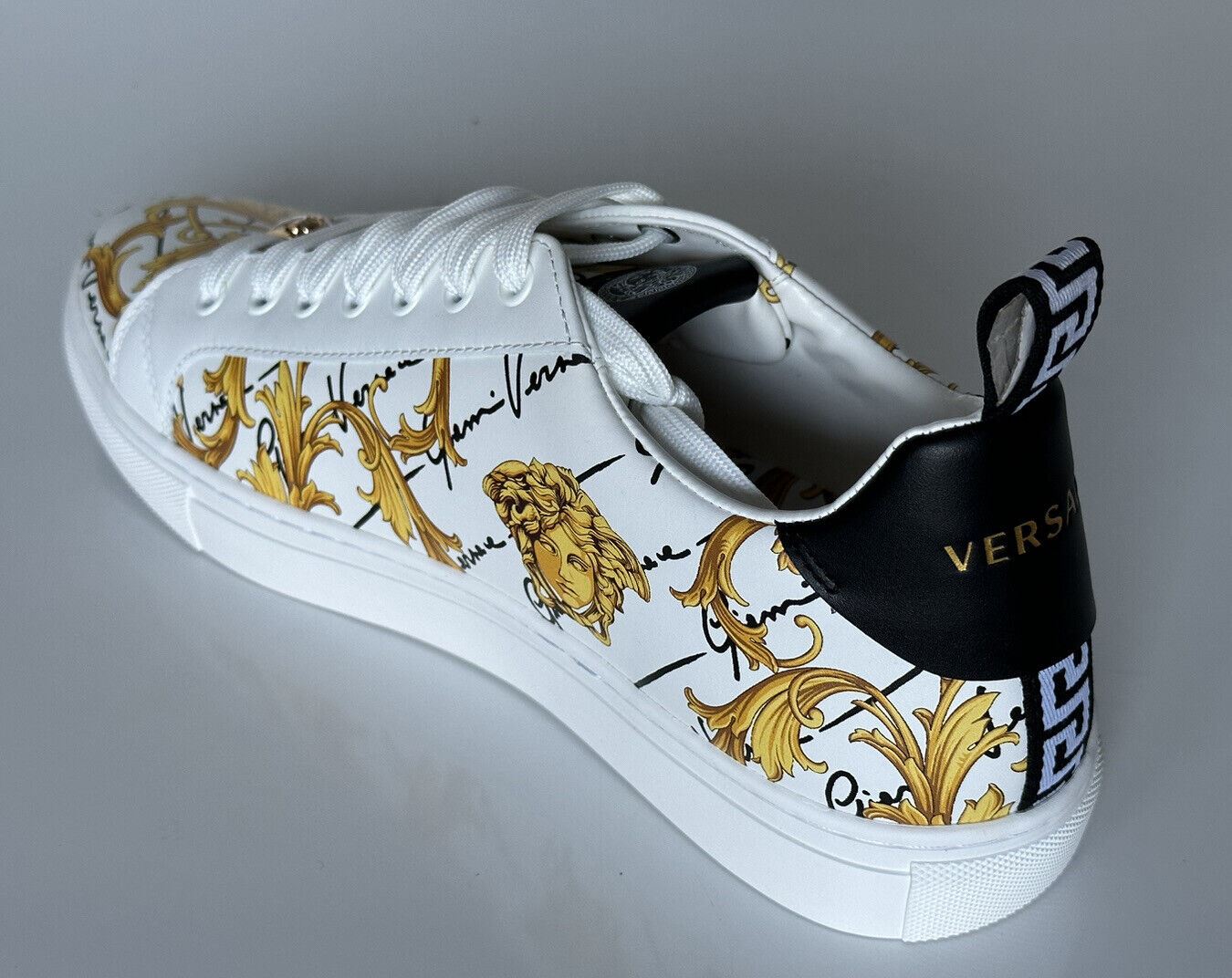 NIB $850 VERSACE Baroque Print White Leather Sneakers 10.5 US (43.5 Eu) 1002778