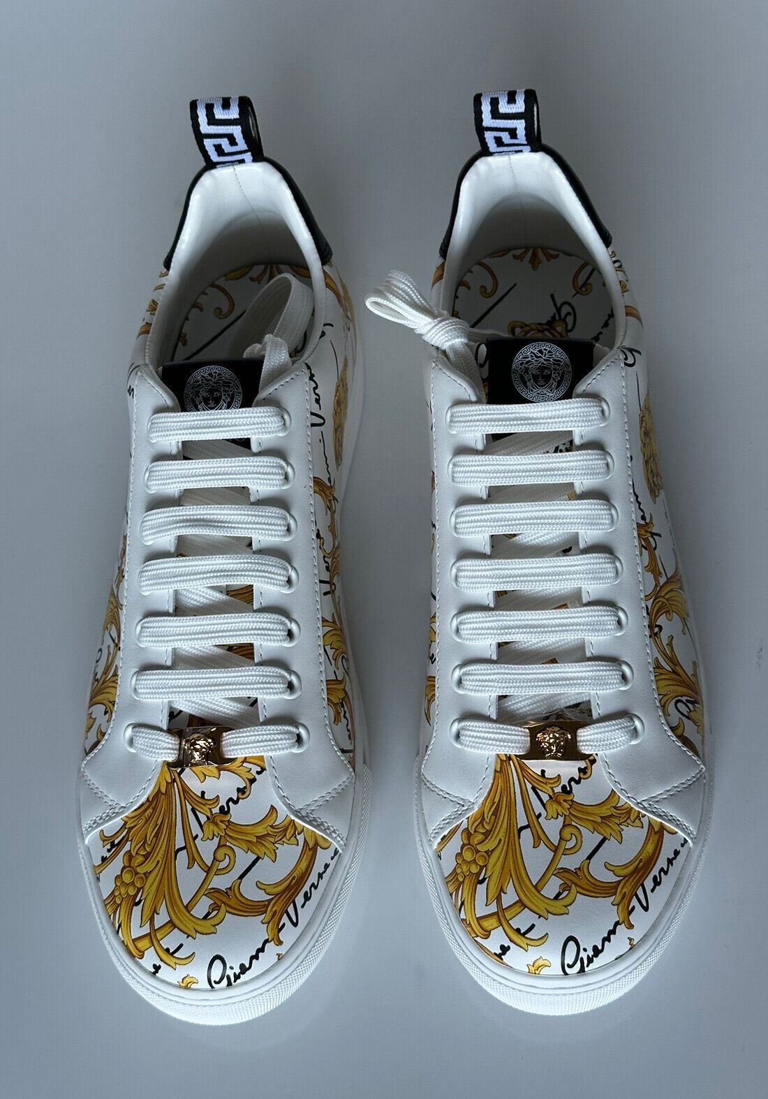 NIB $850 VERSACE Baroque Print White Leather Sneakers 10.5 US (43.5 Eu) 1002778