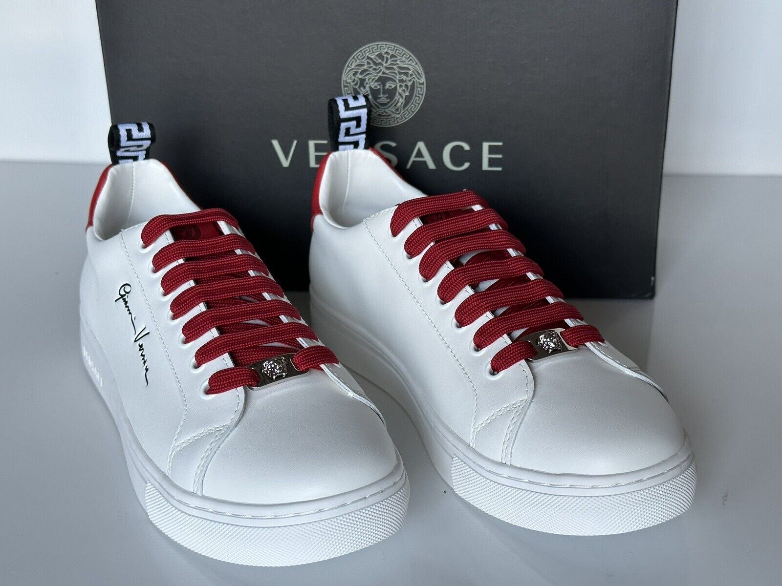 NIB $750 Versace Low Top White/Red Leather Sneakers 8 US (38 Euro) 1002773