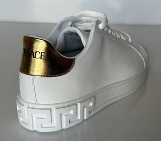 NIB Versace Low Top Damen-Sneaker aus weißem Leder, 9 US (39 Euro), hergestellt in Italien 