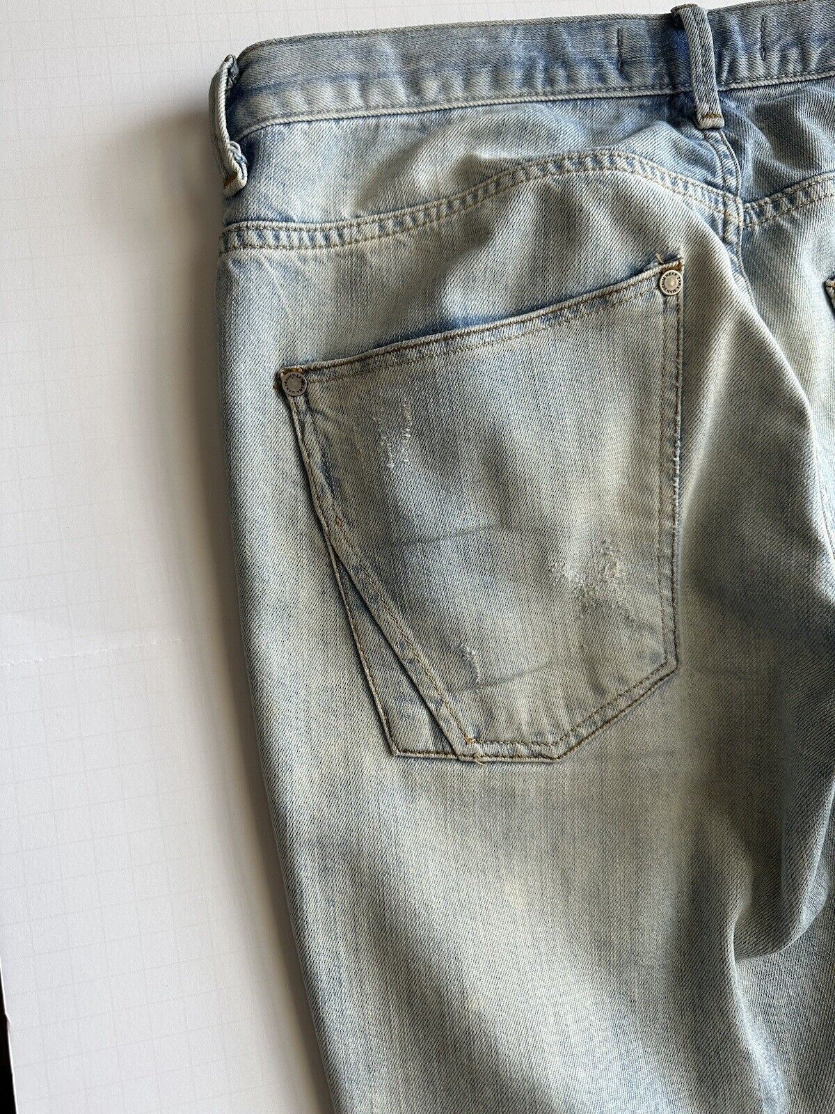 Hellblaue, moderne Jeans von ZARA für Herren, Größe 32 US (34 Zoll gemessen)