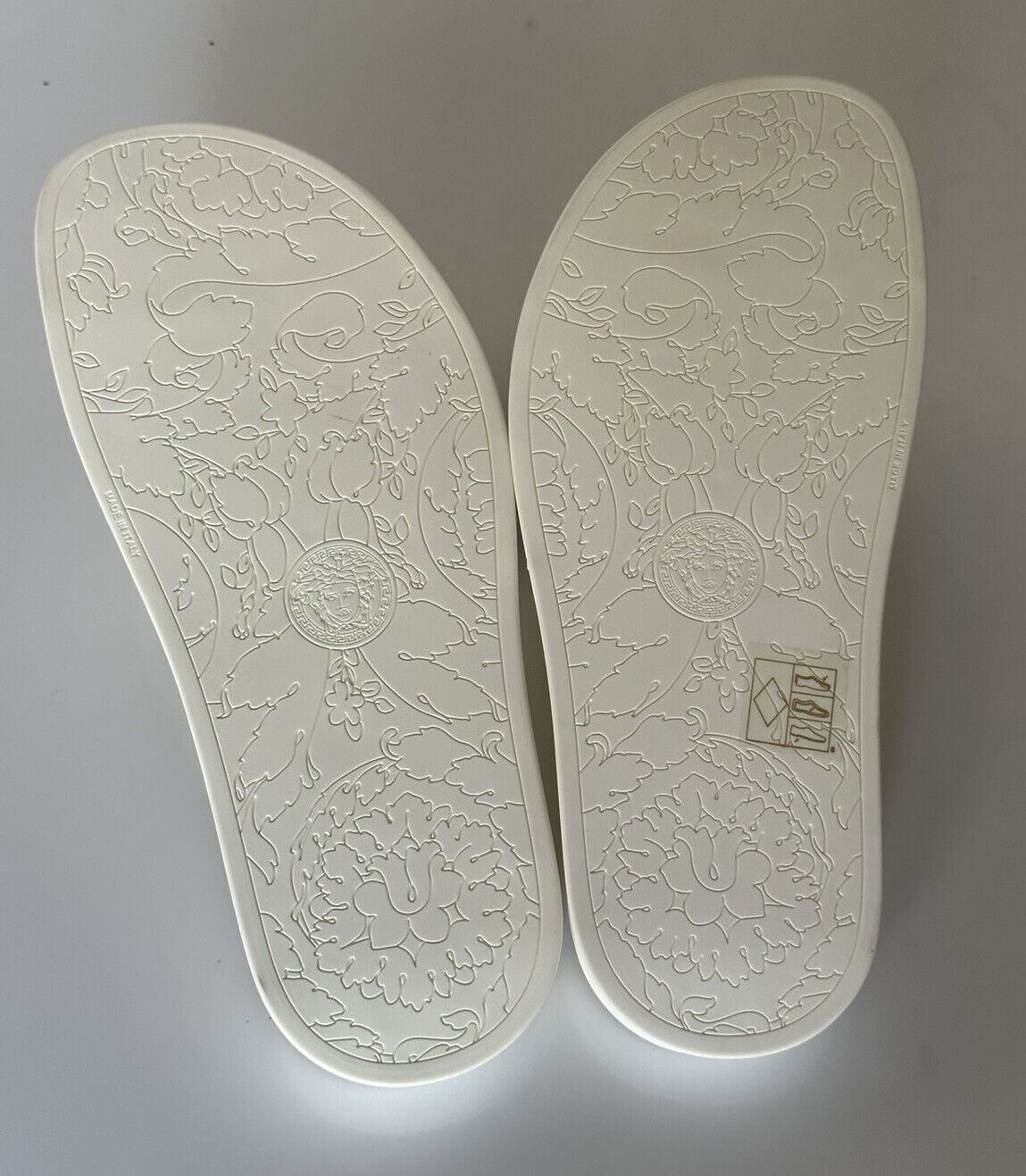 NIB $ 500 Versace Smiley Medusa Slides Sandalen Weiß/Fuxia 8 US DSR609CN Italien 