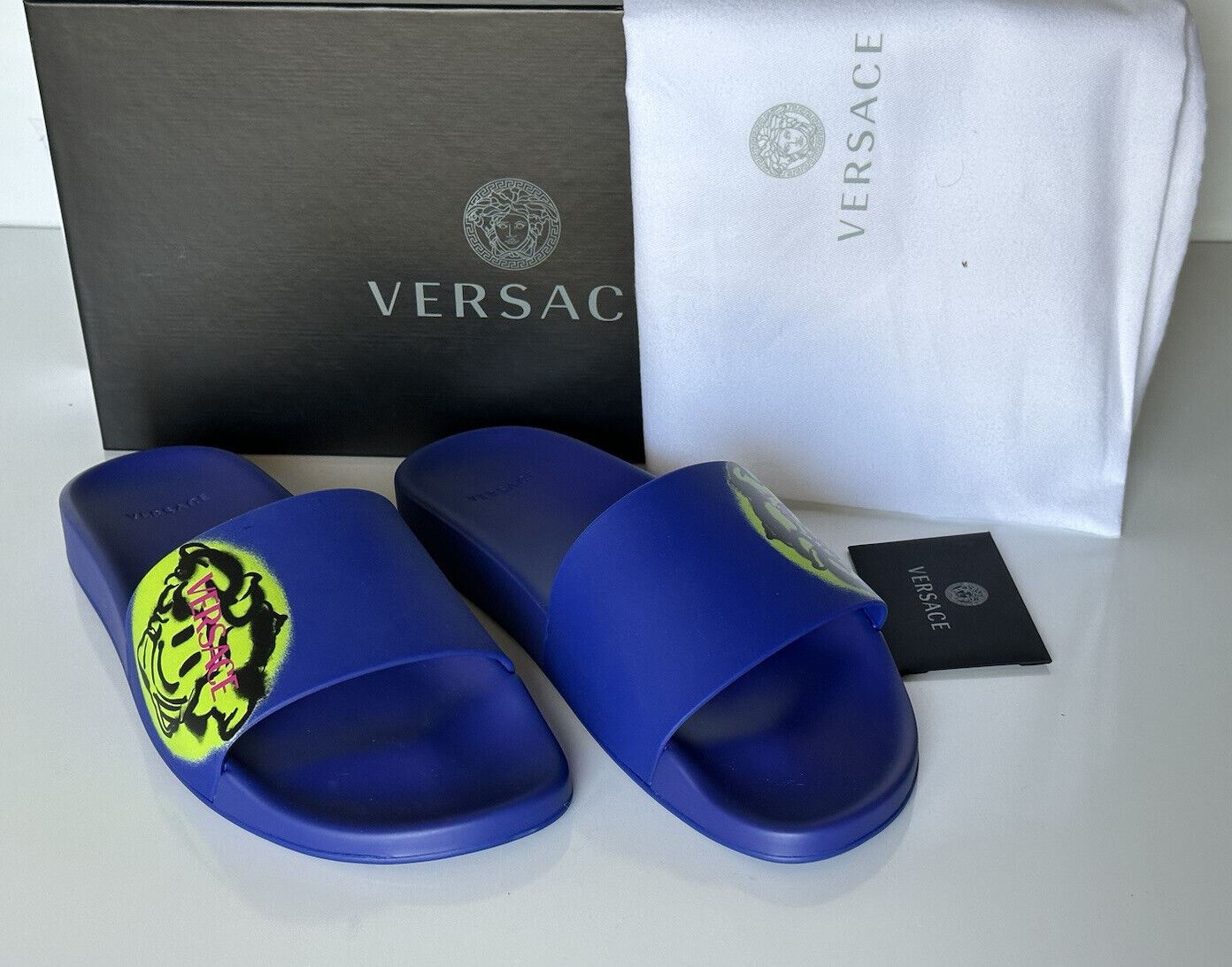 NIB $ 450 Versace Smiley Medusa Slides Sandalen Blau/Limette 13 US (46 Eu) DSU6516 IT 