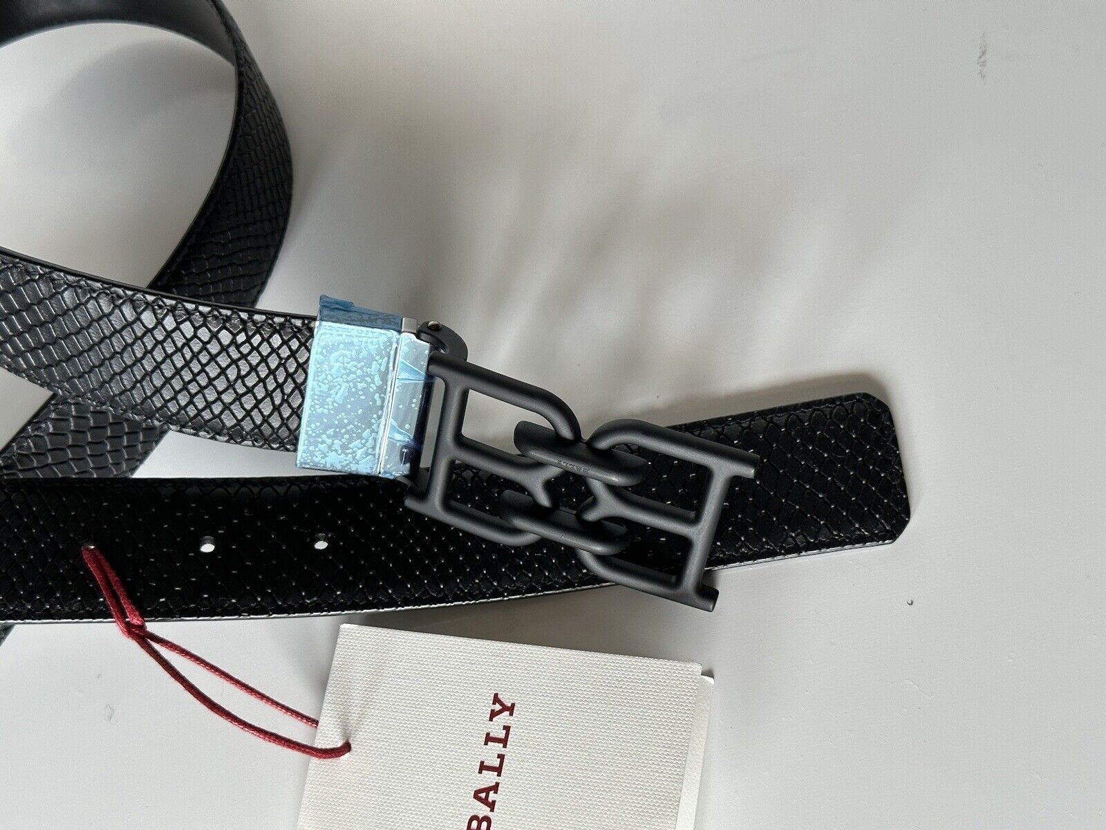 Neu mit Etikett: 450 $ Bally Herren-Gürtel mit doppelseitiger B-Kette in Schwarz, 44/110, hergestellt in Italien 