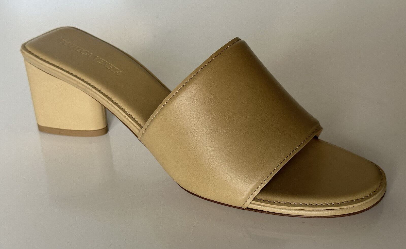 NIB $760 Bottega Veneta Calf Leather Sandals Shoes Cane Sugar 9 US 651378 Italy