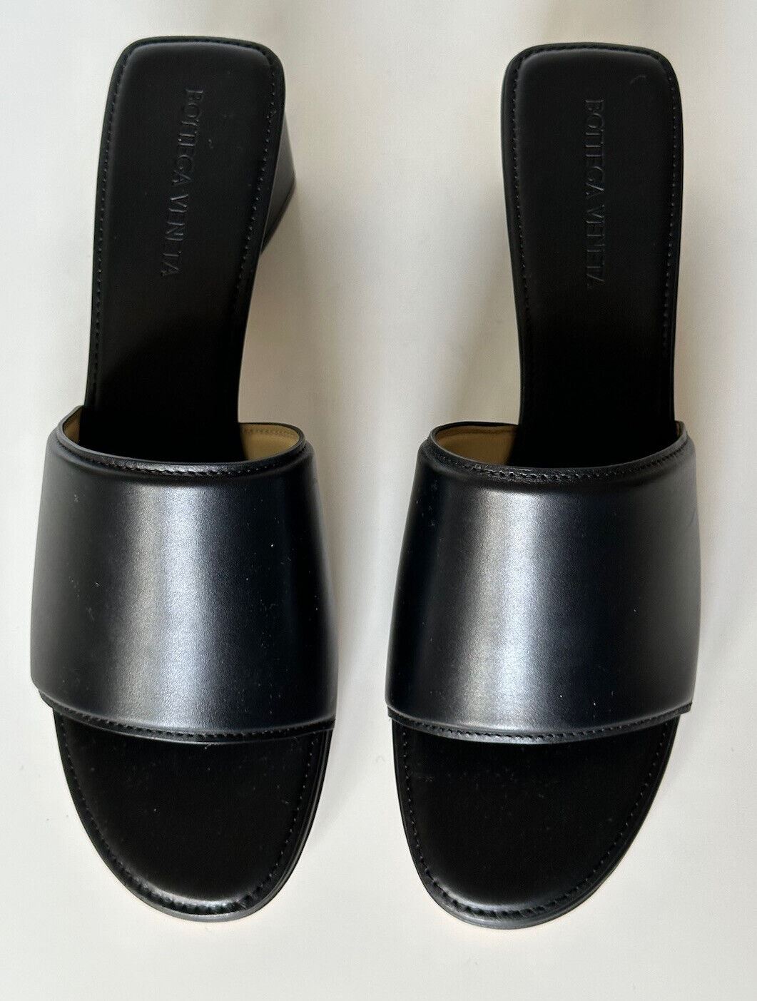 NIB $760 Bottega Veneta Calf Leather Sandals Shoes Black 8 US 651378 Italy