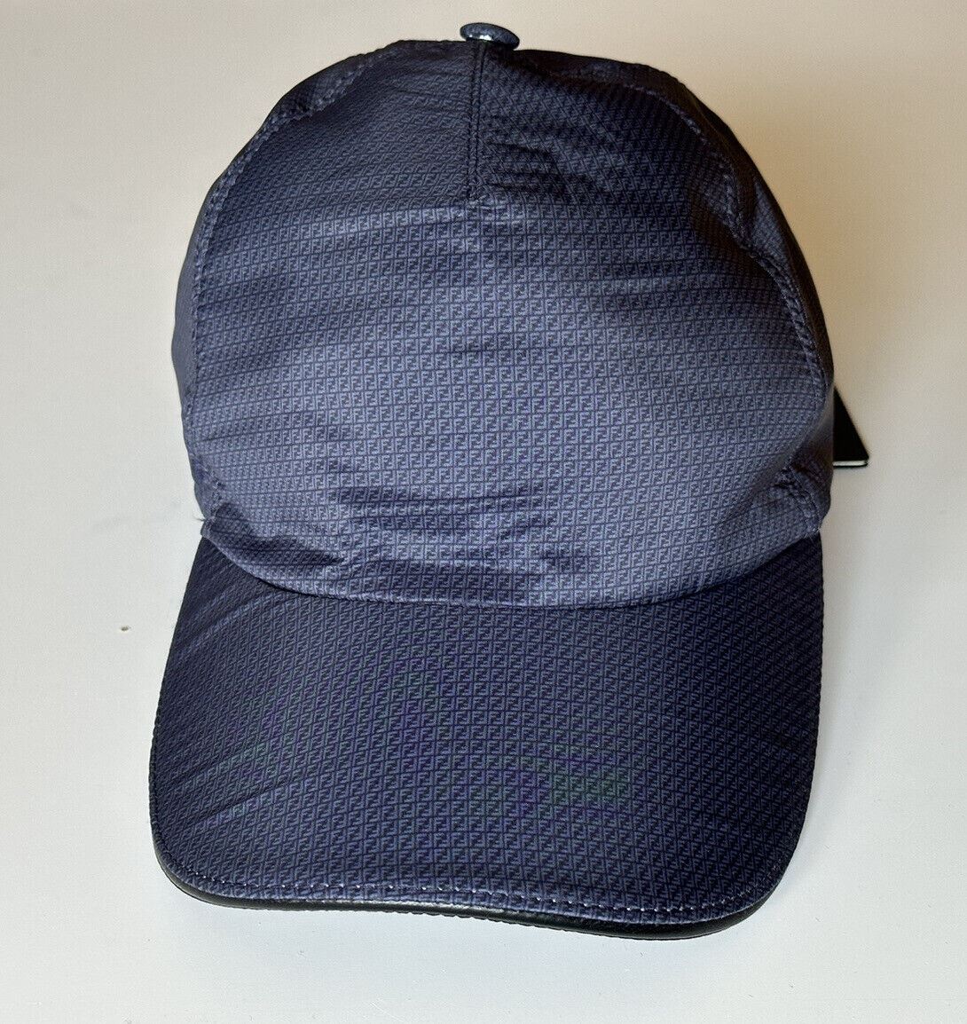 Бейсболка Fendi за 550 долларов США, темно-синяя шляпа, сделано в Италии FXQ768 