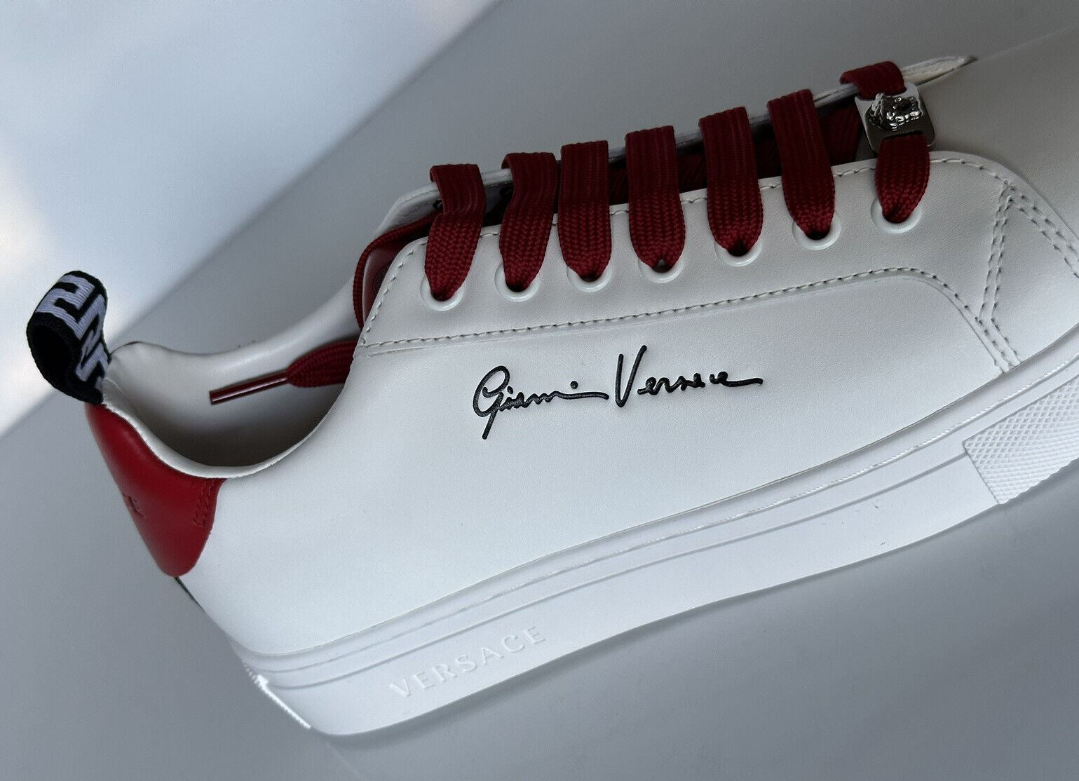 NIB $750 Versace Low Top White/Red Leather Sneakers 9.5 US (39.5 Euro) 1002773