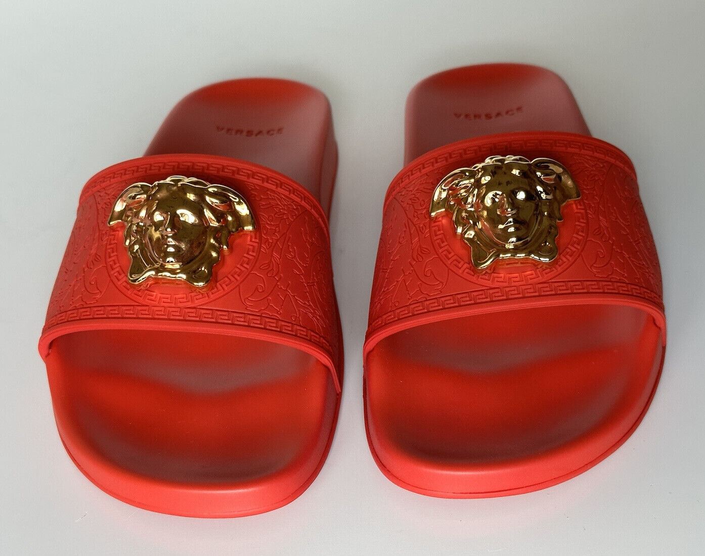 NIB $450 Versace Medusa Head Slides Sandals Red 9 US (39 Euro) DSR262CN