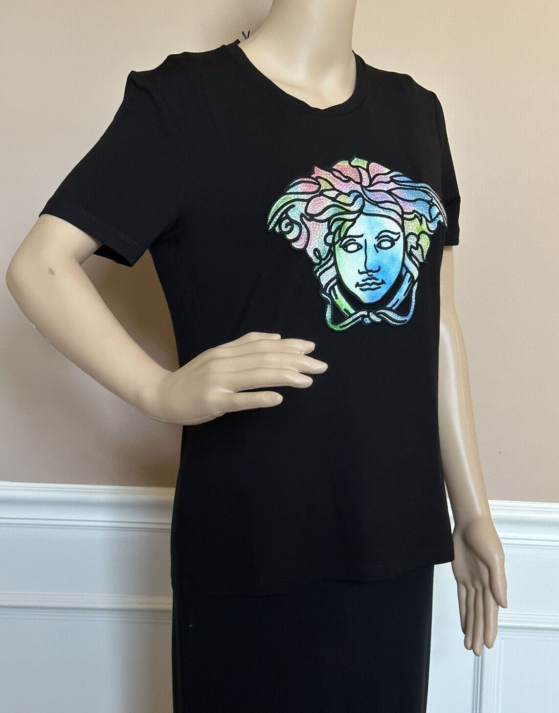 NWT $725 Versace Medusa Head Crystal-embellished T-Shirt  4 US (38 Euro) 1A00769