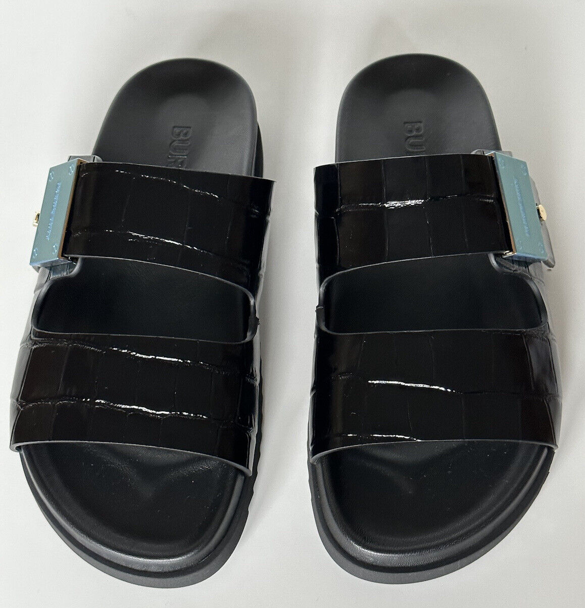 NIB $ 770 Burberry Olympia Damen-Sandalen in glänzendem Schwarz 7 US (37) 8053308 Italien 