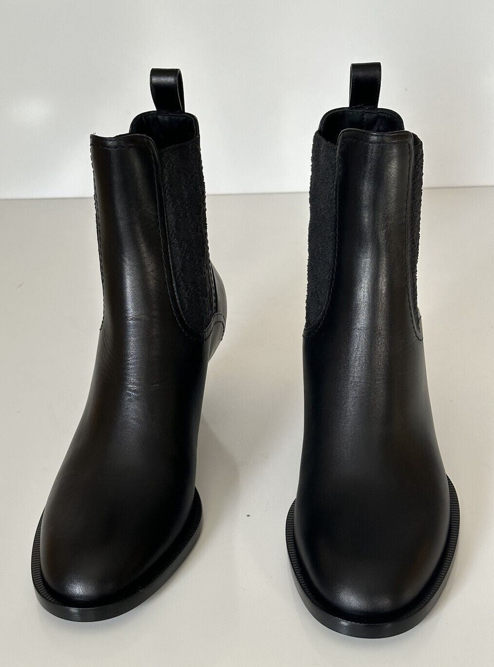 NIB $ 1100 Fendi schwarze knöchelhohe Stiefel aus weichem Kalbsleder 8 US (38 Euro) IT 